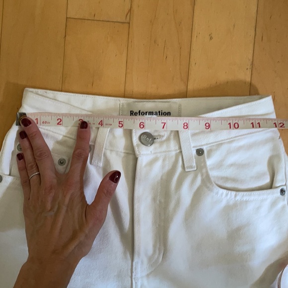 NWT Reformation High Relaxed Jean crop white 23 - Picture 10 of 12